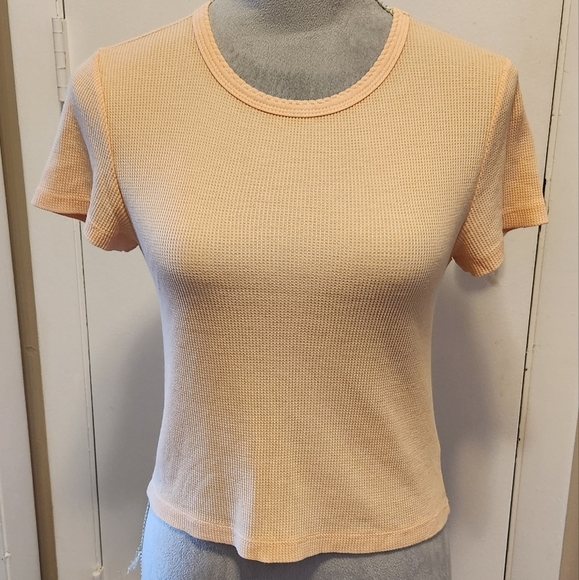 Aerie Peach Short Sleeve Women's Crop Top - Picture 1 of 6